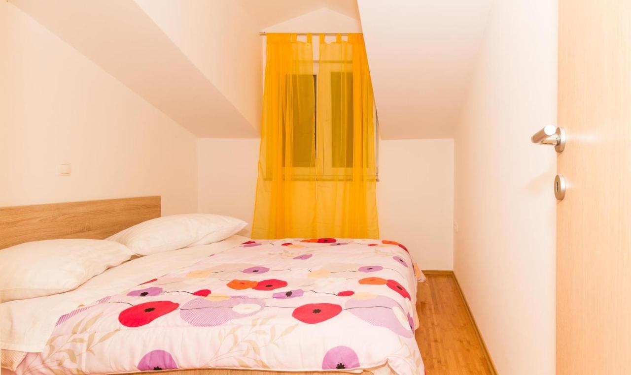 Apartments Villa-Ines Center Vodice Eksteriør billede