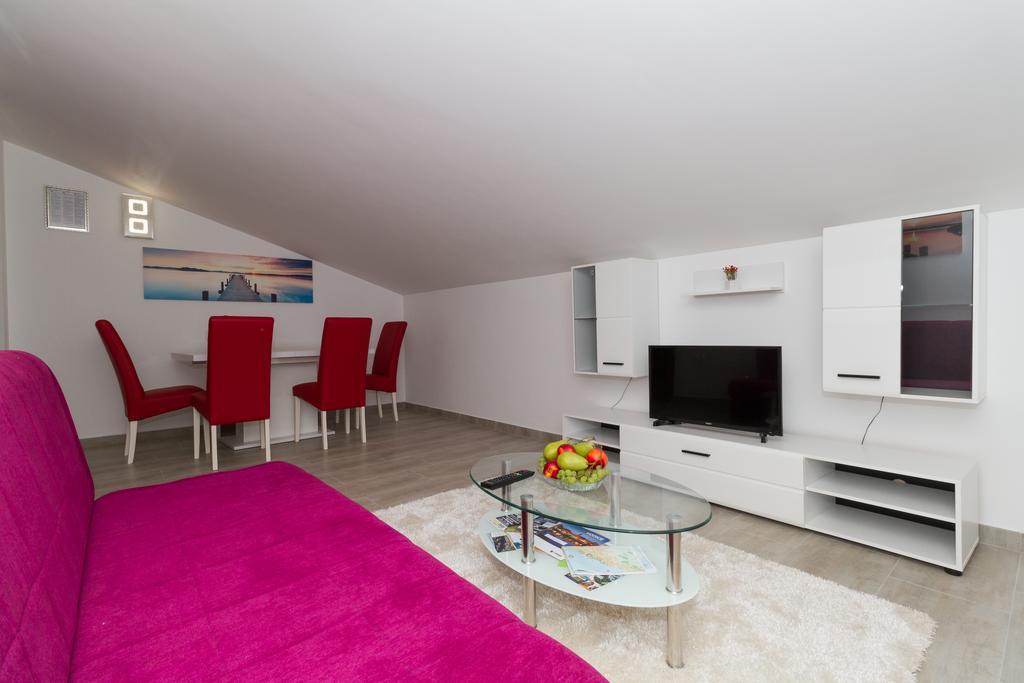 Apartments Villa-Ines Center Vodice Eksteriør billede