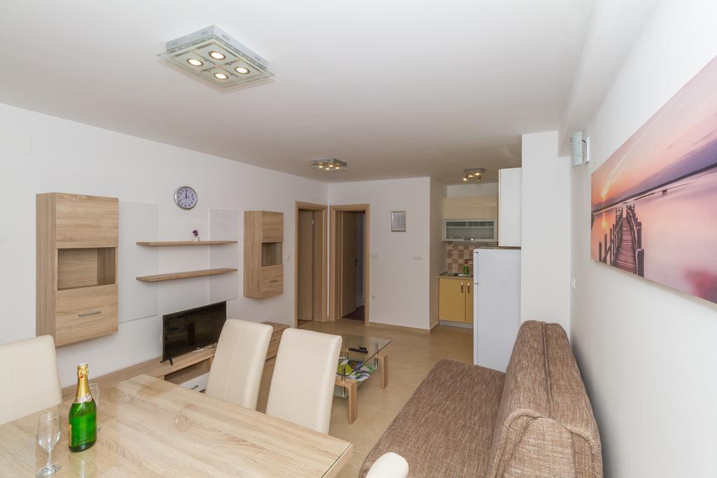 Apartments Villa-Ines Center Vodice Eksteriør billede
