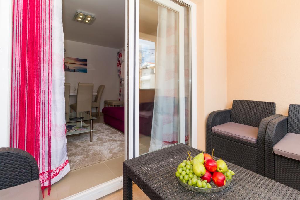 Apartments Villa-Ines Center Vodice Eksteriør billede