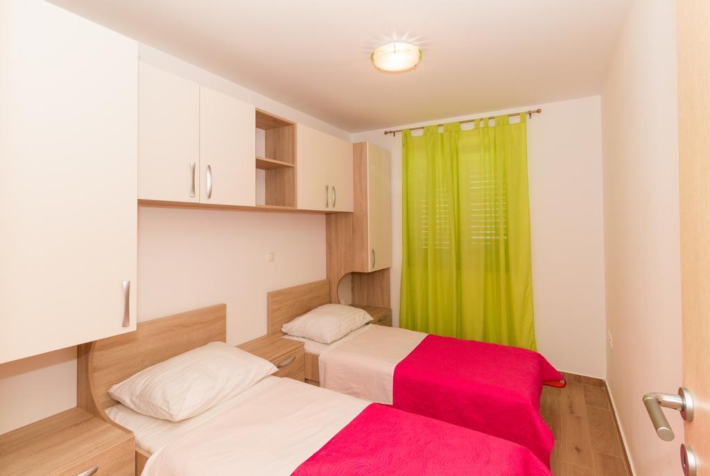 Apartments Villa-Ines Center Vodice Eksteriør billede
